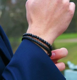 bransoletka-skorzana-meska-elegancki-styl.jpg