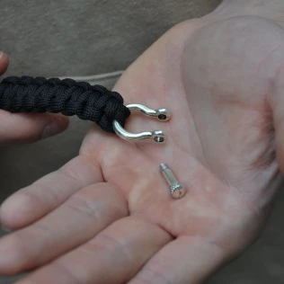 bransoletka-paracord-czarna-spartan.jpg