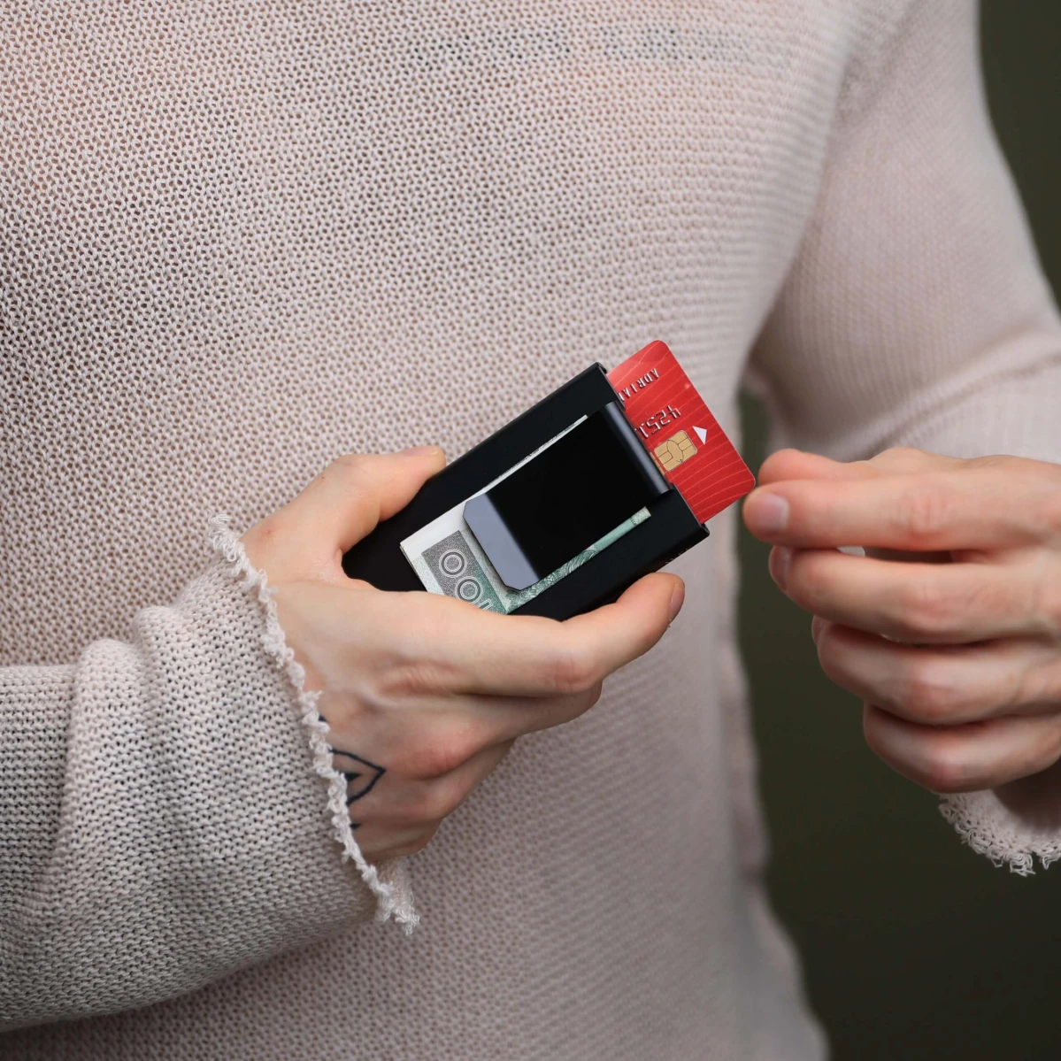 portfel-meski-zabezpieczony-rfid-aluminium.jpg