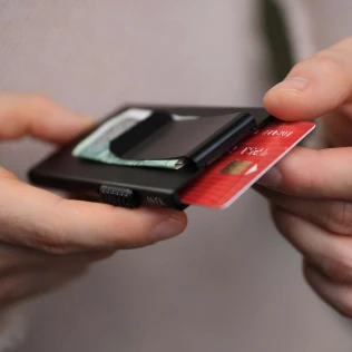 portfel-meski-zabezpieczony-rfid-aluminium.jpg
