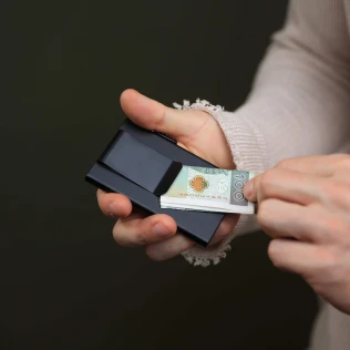 portfel-meski-zabezpieczony-rfid-aluminium.jpg