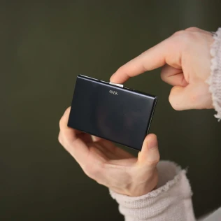 etui-smart-wallet-aluminiowe-z-ochrona-rfid.jpg