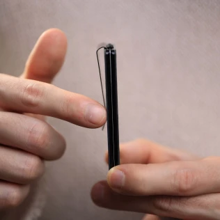 etui-na-karty-rfid-karbonowe-wlokno-weglowe.jpg