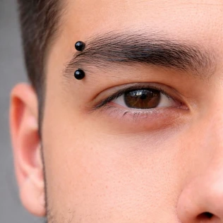 czarny_piercing.jpg