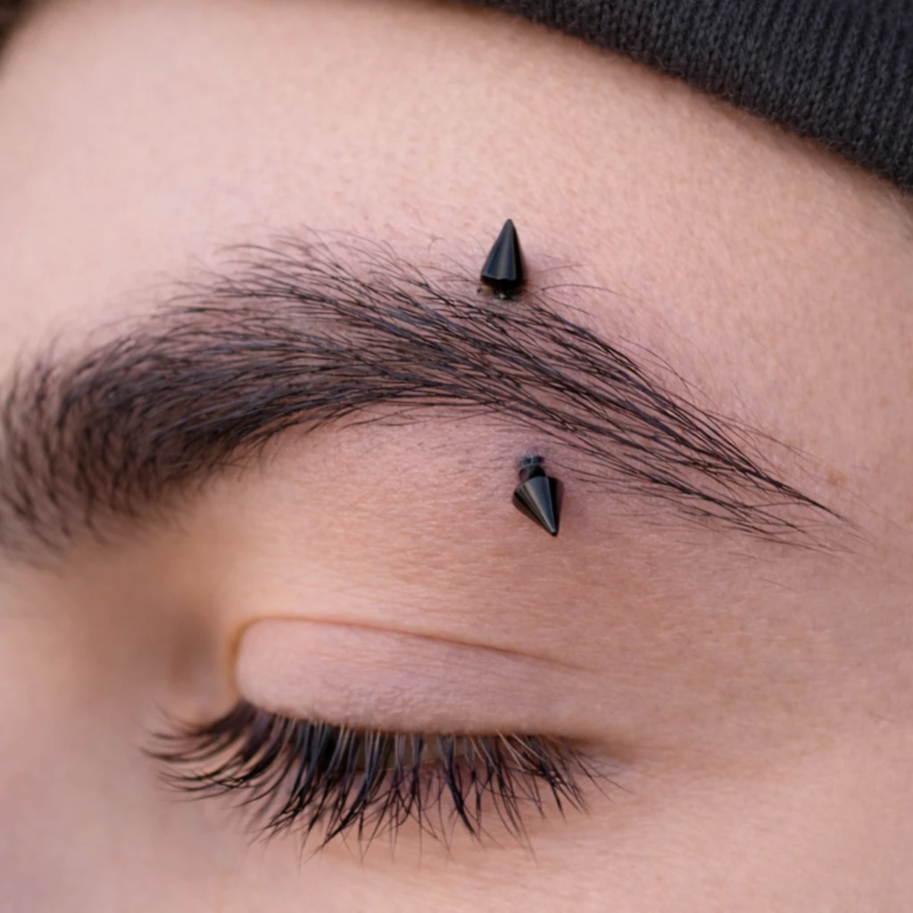 piercing_brwi.jpg