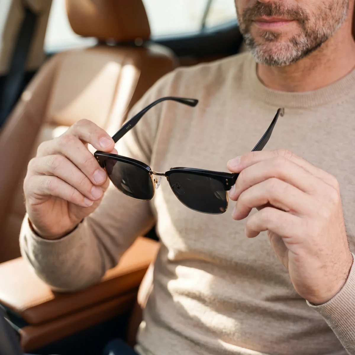 czarne-okulary-przeciwsloneczne-wayfarer-browline