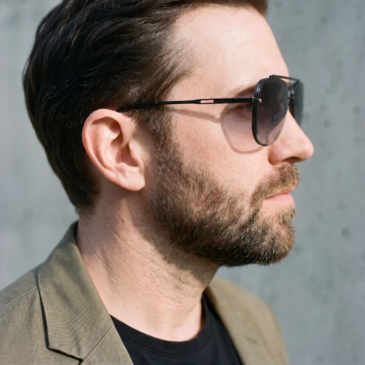 czarne-okulary-przeciwsloneczne-stali-aviator