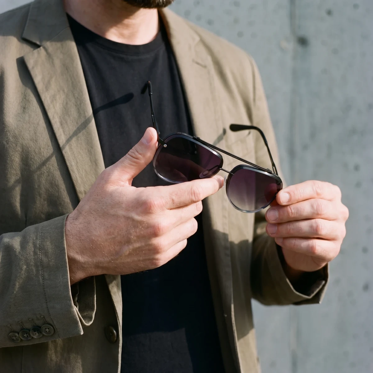 czarne-okulary-przeciwsloneczne-stali-aviator