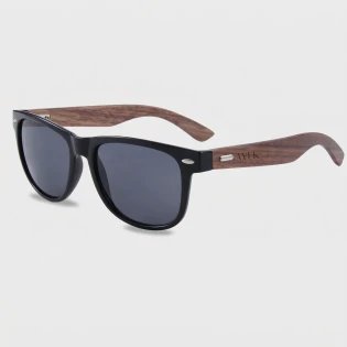 Czarne okulary przeciwsłoneczne wayfarer z drewna